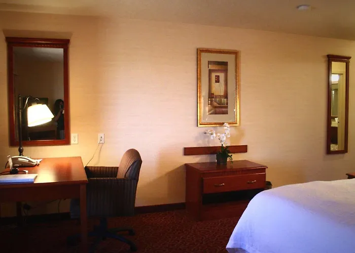 Hampton Hotel 3*