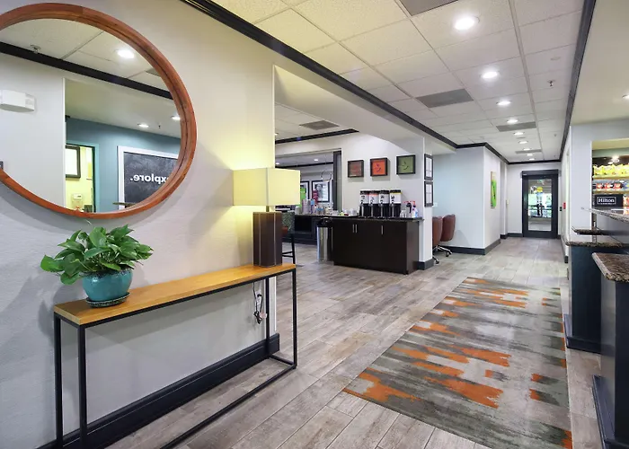 Hampton Hotel 3*
