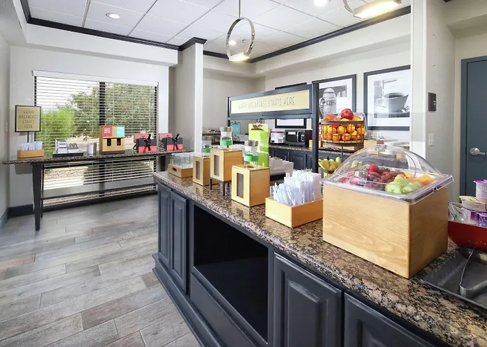 Hampton Hotel 3*